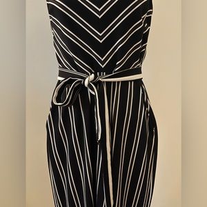 Banana Republic Knit Crepe Stripe Jumpsuit with Belt and Pockets. Size 0.